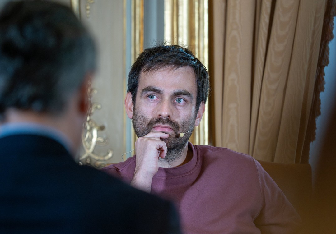 🗣️ Así fue el diálogo en torno al pódcast La Toma.

En esta charla Juan Serrano, director del podcast, conversó con Andrea Morán Ferrés sobre los desafíos de reconstruir en audio un hecho ocurrido hace casi medio siglo y sobre el oficio de crear memoria a través del pódcast.

👥 Introdujo Moisés Morera. Con Juan Sebastián Serrano y Andrea Morán Ferrés.

💻 Video completo en nuestro canal de YouTube, enlace en la biografía.