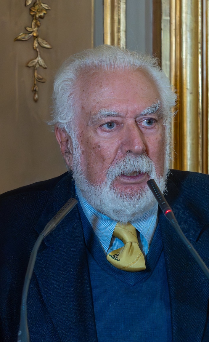 📚 Esta semana celebramos las jornadas sobre ‘El legado de España en Norteamérica. El paralelismo entre la Escuela de Salamanca y la declaración de la Independencia de EE. UU.’

Con motivo del 250 aniversario de la Independencia de los Estados Unidos (1776–2026) y del 500 aniversario de la Escuela de Salamanca, esta sesión ofreció una mirada histórica sobre la proyección del pensamiento jurídico y político español —especialmente el de Francisco de Vitoria y Francisco Suárez— en los principios de libertad, derechos y oposición a la tiranía que influyeron en el nacimiento de EE. UU.

👥 Con León de la Torre, Fernando Prieto, Eduardo Garrigues, José Manuel Guerrero, Ricardo Rivero, Jaime de Olmedo, José de la Puente, Beatriz Paredes, Patricia Fernández, Vicente López, Gabriel Meléndez y Alfonso Martínez de Irujo.
🤝 Con @spain_usa, @iberdrola y Capítulo de Toledo.