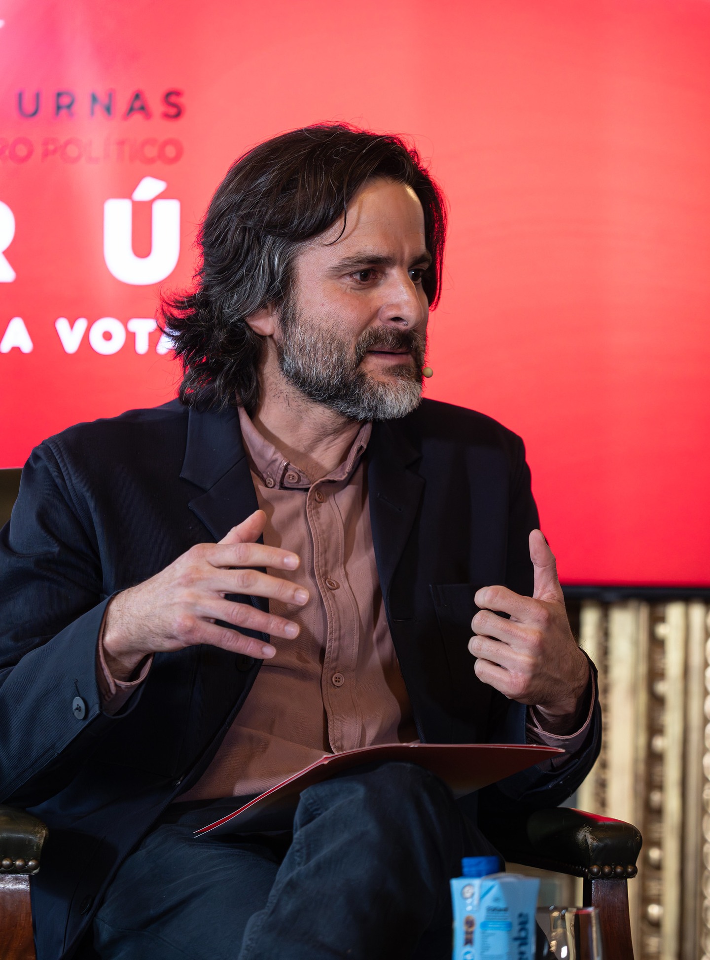 🎥 ¿Qué se decide realmente cuando un país va a las urnas? Puedes ver ‘𝐑𝐮𝐦𝐛𝐨 𝐚 𝐥𝐚𝐬 𝐮𝐫𝐧𝐚𝐬: 𝐝𝐞𝐬𝐜𝐢𝐟𝐫𝐚𝐧𝐝𝐨 𝐞𝐥 𝐟𝐮𝐭𝐮𝐫𝐨 𝐩𝐨𝐥𝐢́𝐭𝐢𝐜𝐨 𝐝𝐞 𝐏𝐞𝐫𝐮́’, un diálogo que analiza las próximas elecciones generales en un contexto de inestabilidad institucional, fragmentación parlamentaria y desafección ciudadana.

Más de 27 millones de peruanos están llamados a votar en unos comicios que marcarán el rumbo político del país y su proyección en América Latina.

👥 Con Moisés Morera Martín, Alejandro López Canorea, Marta Nebot e Íñigo Herráiz.

📺 Puedes ver el video completo en nuestro canal de YouTube, enlace en la biografía.

#Perú #Política #AméricaLatina #Elecciones #CasaDeAmérica