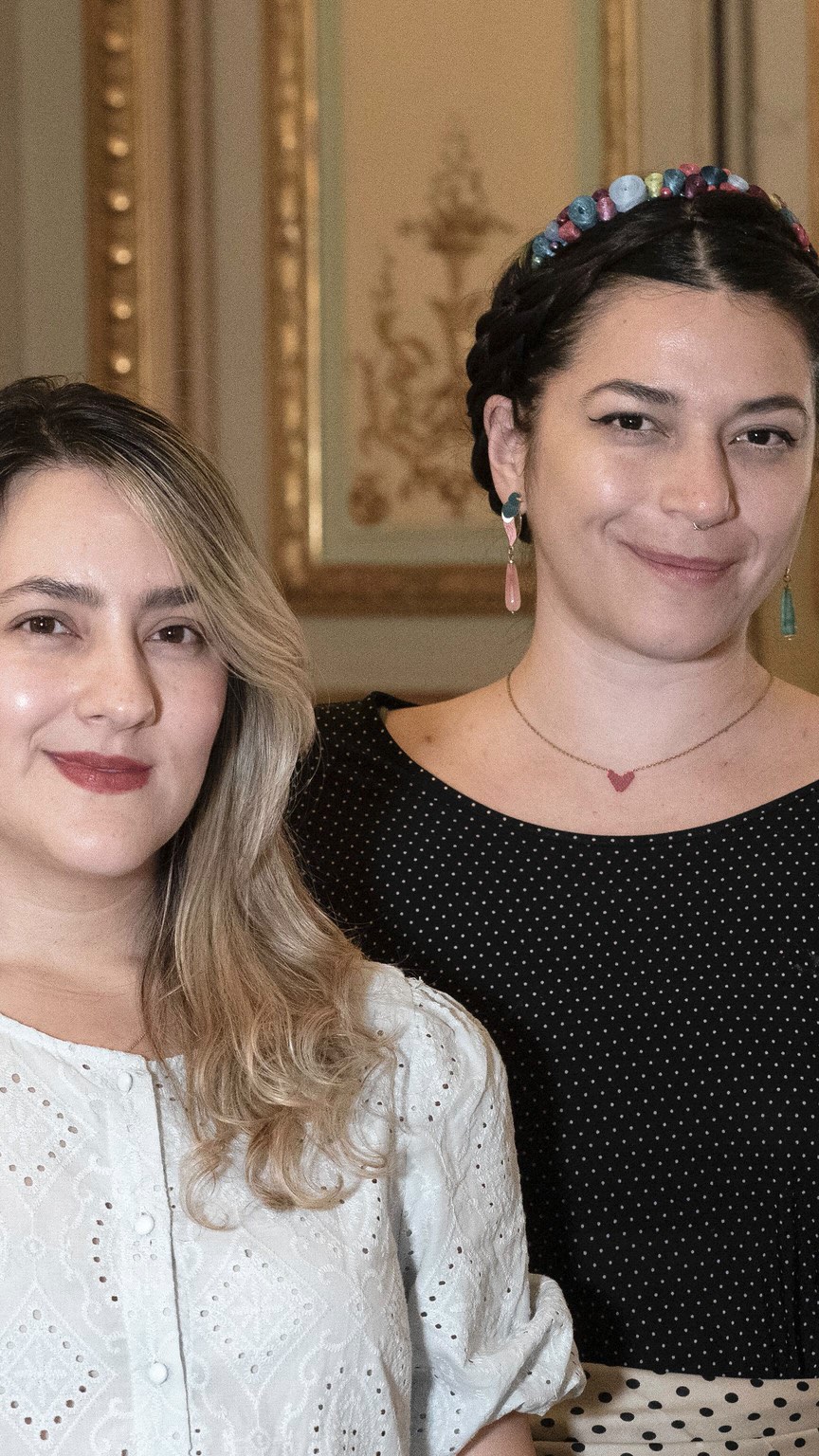 🎬🇨🇴 Puedes ver en nuestro canal de YouTube una entrevista con las cineastas colombianas Jessica Londoño y Daniela Narváez sobre su proyecto documental ‘La piel sin tiempo, María de las Estrellas’, participante de la sexta edición de CIMA Impulsa.

La conversación aborda el origen de la película, inspirada en la escritura de una joven poeta, y una propuesta estética que combina archivo, imágenes oníricas y voz en off para explorar la memoria, la sensibilidad y nuevas formas de narrar desde América Latina.

👥 Con @cimamujer y @cimaimpulsa.
📺 Video completo en nuestro canal de YouTube.
🔗 Enlace en la biografía.