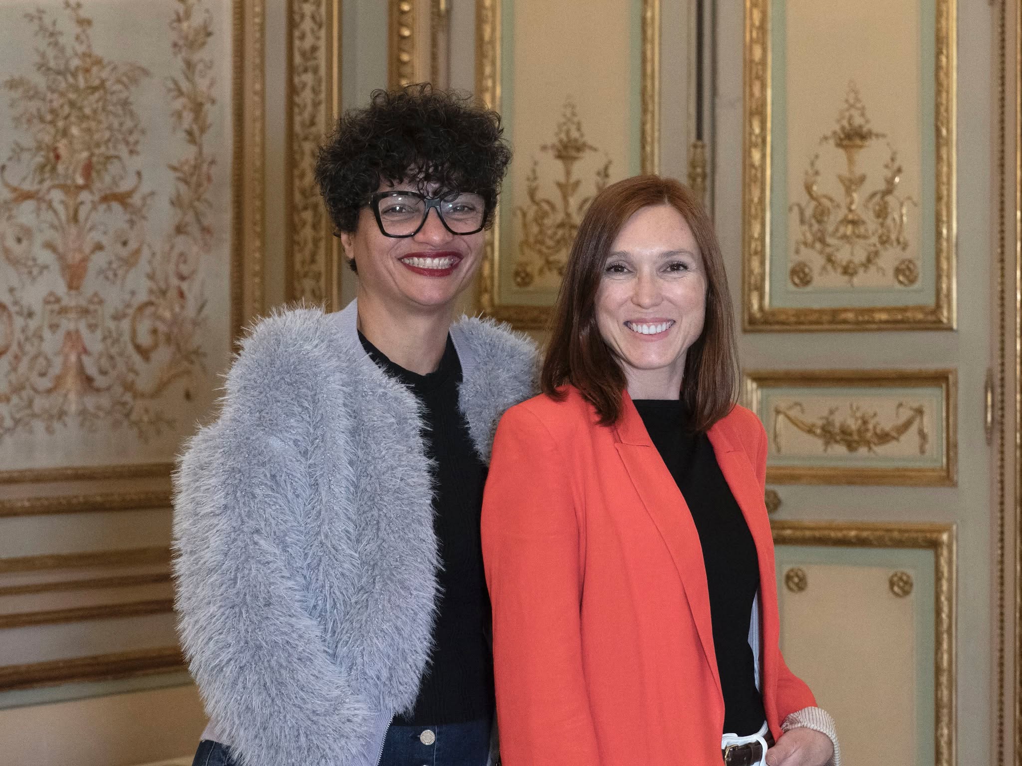 🎬🇩🇴 🇪🇸 Entrevista en nuestro canal de YouTube con la cineasta dominicana Leticia Tonos y la productora española Verónica Larios sobre su largometraje ‘Mutante’, participante de la sexta edición de CIMA Impulsa.

La película aborda la menopausia como un proceso aún silenciado y reflexiona sobre la transformación del cuerpo, el deseo y la visibilidad de las mujeres en el cine. Desde una mirada íntima, el proyecto conecta también con cuestiones de identidad, migración y pertenencia.

👥 Con @cimamujer y @cimaimpulsa.
📺 Video completo en nuestro canal de YouTube.
🔗 Enlace en la biografía.