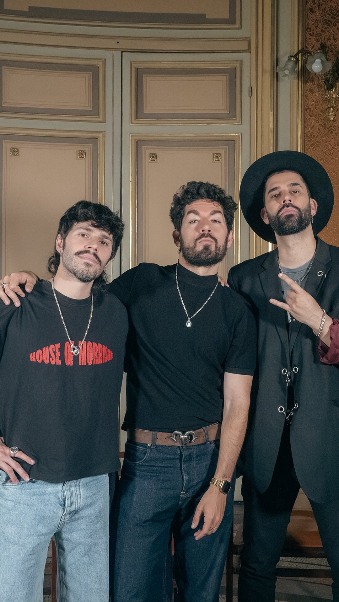 🎶 Entrevistamos a @siloe_music, en una conversación sobre el proceso creativo y la relación entre palabra y música.
👥 Con @fitosiloe, @xaviroad y @jacobetanzos.

📺 Muy pronto en nuestro canal de YouTube.