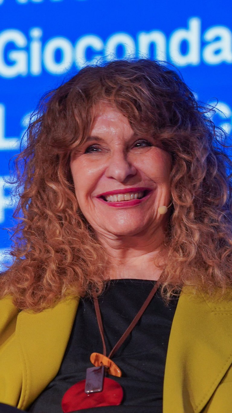 📚 La literatura también sucede cuando las voces se encuentran.

‘Centroamérica Cuenta 2026’ (@cacuenta) reunió en Casa de América cuatro jornadas de conversaciones sobre memoria, identidad, migración, democracia y distintas maneras de narrar el mundo.

Escritores, periodistas y pensadores de Centroamérica, América Latina y España compartieron palabras, preguntas e historias.

#CentroaméricaCuenta #Literatura #CasaDeAmérica