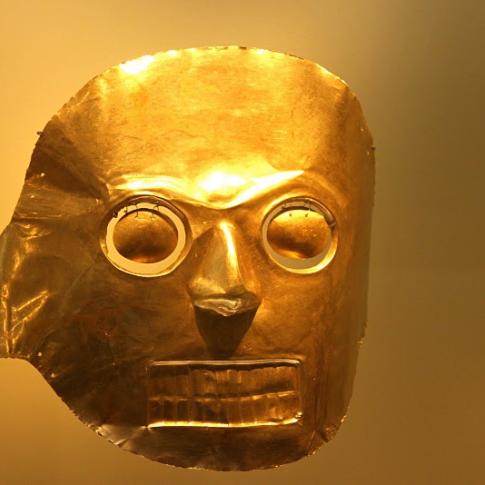 Pieza de oro macizo