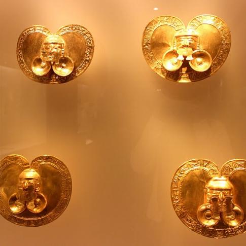 Piezas usadas en ceremonias y ritos