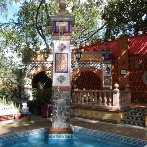 Vista de la Casa del actor mexicano del cine de oro nacional Tito Guizar. Actual restaurante Hacienda de Cortés.