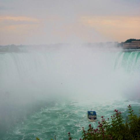 Las cataratas del Niágara en verano.