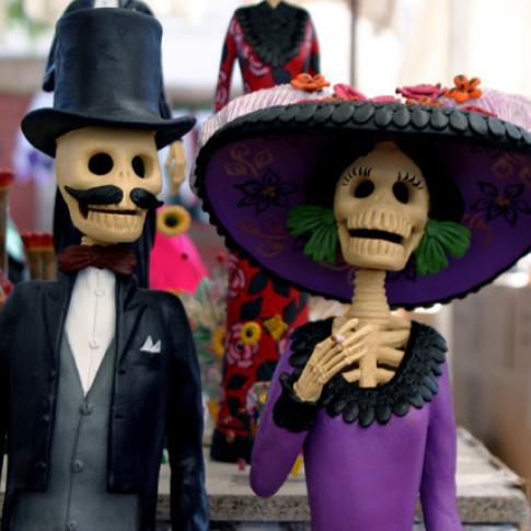 Calacas y Calaveritas