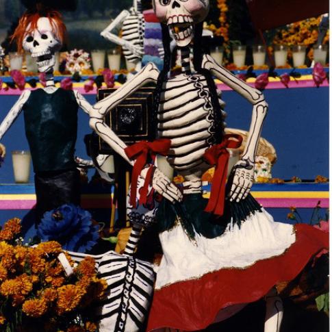 Calacas y Calaveritas