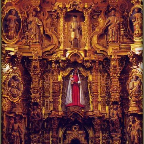 Retablo principal de San Felipe Neri en Oaxaca, México.