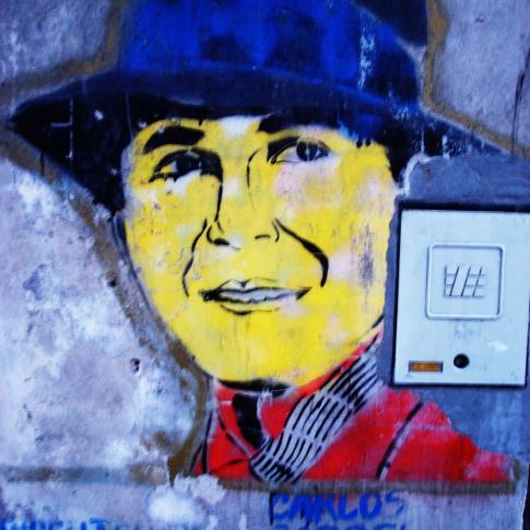 Pintura en una de las calles porteñas.