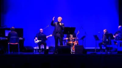 Indianos: el latido de dos orillas